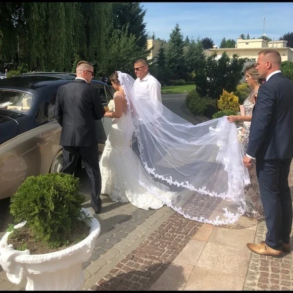 Betti Wedding Dress by Milla Nova - Picture 4 of 7